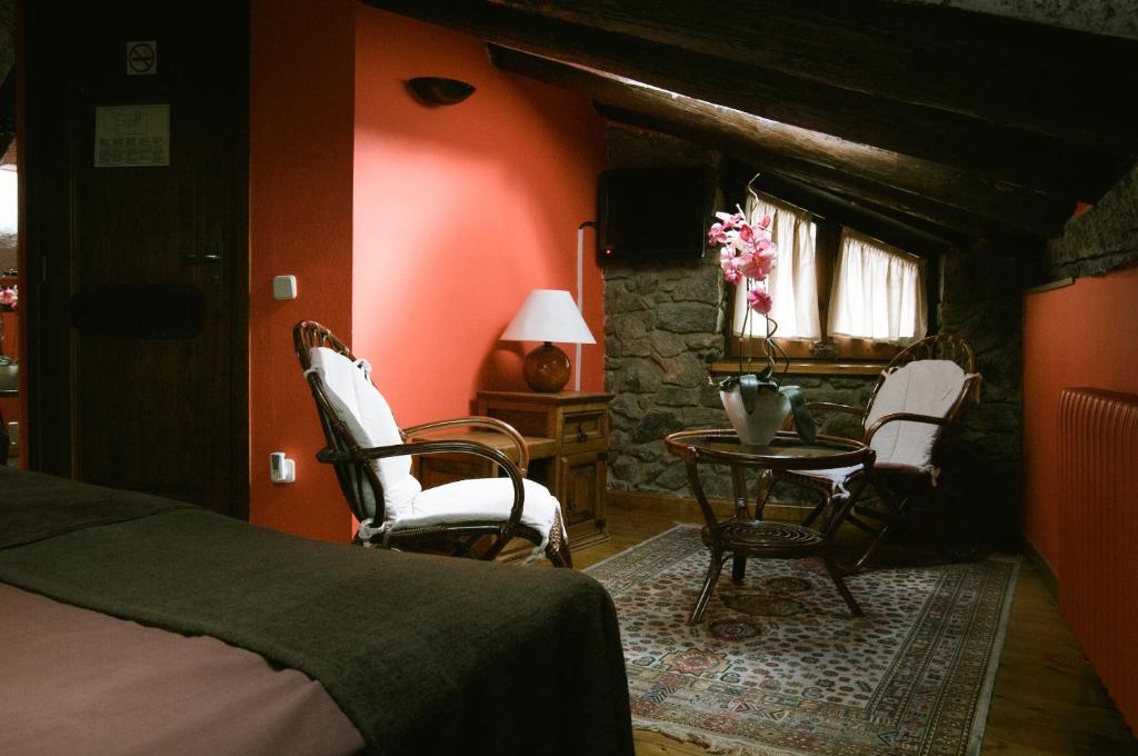 Hostal Cisco De Sans Andorra la Vella Bilik gambar