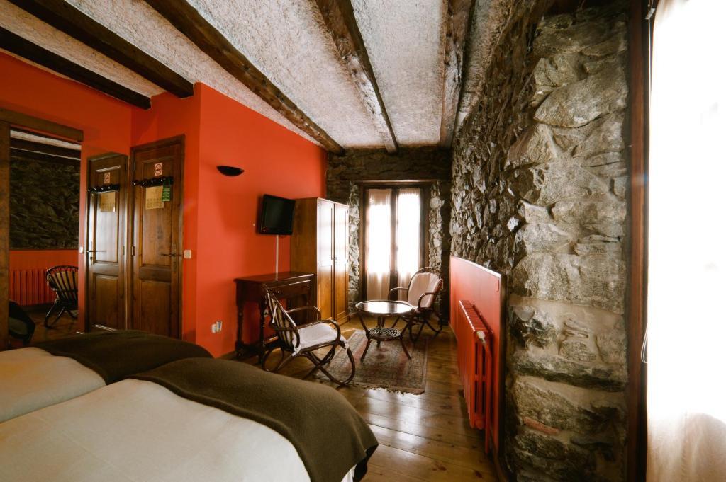 Hostal Cisco De Sans Andorra la Vella Bilik gambar