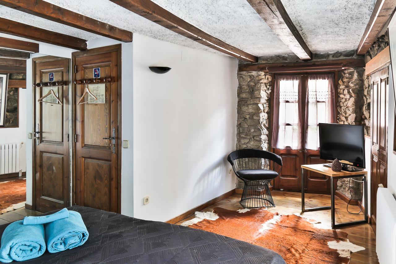 Hostal Cisco De Sans Andorra la Vella Luaran gambar